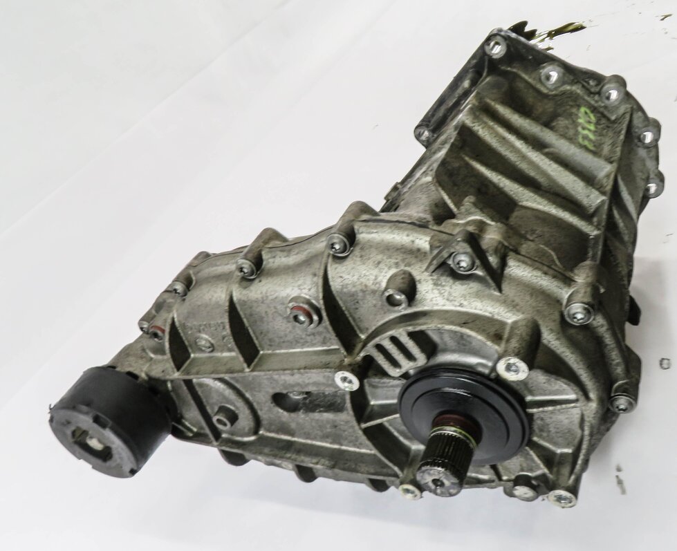 Thumbnail 3: 2011-2015 AUDI Q7 (4L) 3.0L DIESEL ENGINE - FRONT TRANSFER CASE ASSEMBLY (MTP)