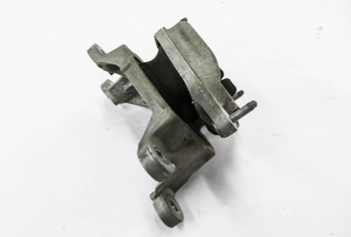 2014 AUDI A4 (B8 8K) POSITIVE BATTERY TERMINAL OVERLOAD PROTECTION FUSE