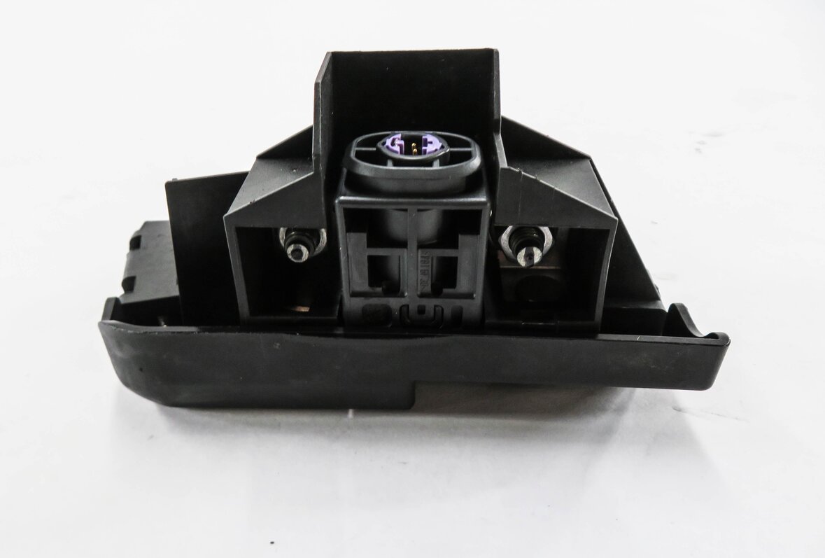 Thumbnail 8: 2014 AUDI A4 (B8 8K) POSITIVE BATTERY TERMINAL OVERLOAD PROTECTION FUSE