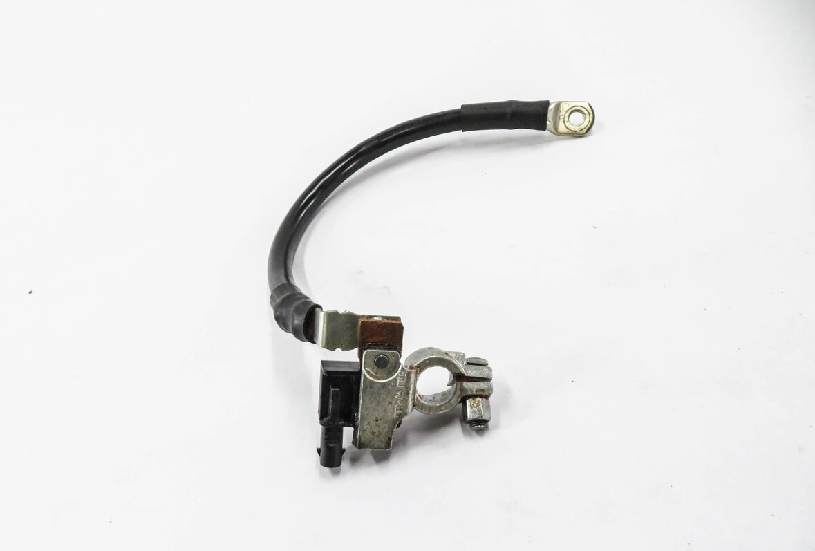 Thumbnail 2: 2014 AUDI A4 (B8 8K) NEGATIVE BATTERY CABLE