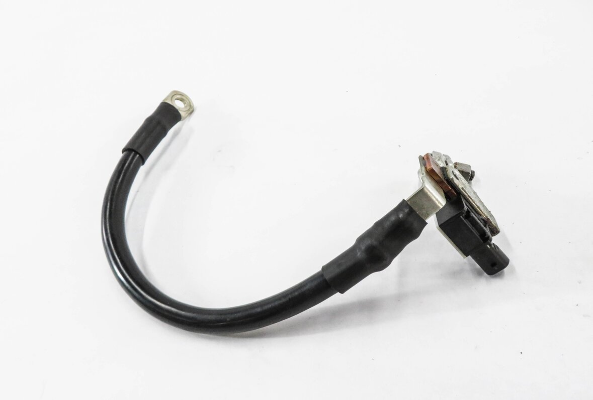 Thumbnail 3: 2014 AUDI A4 (B8 8K) NEGATIVE BATTERY CABLE