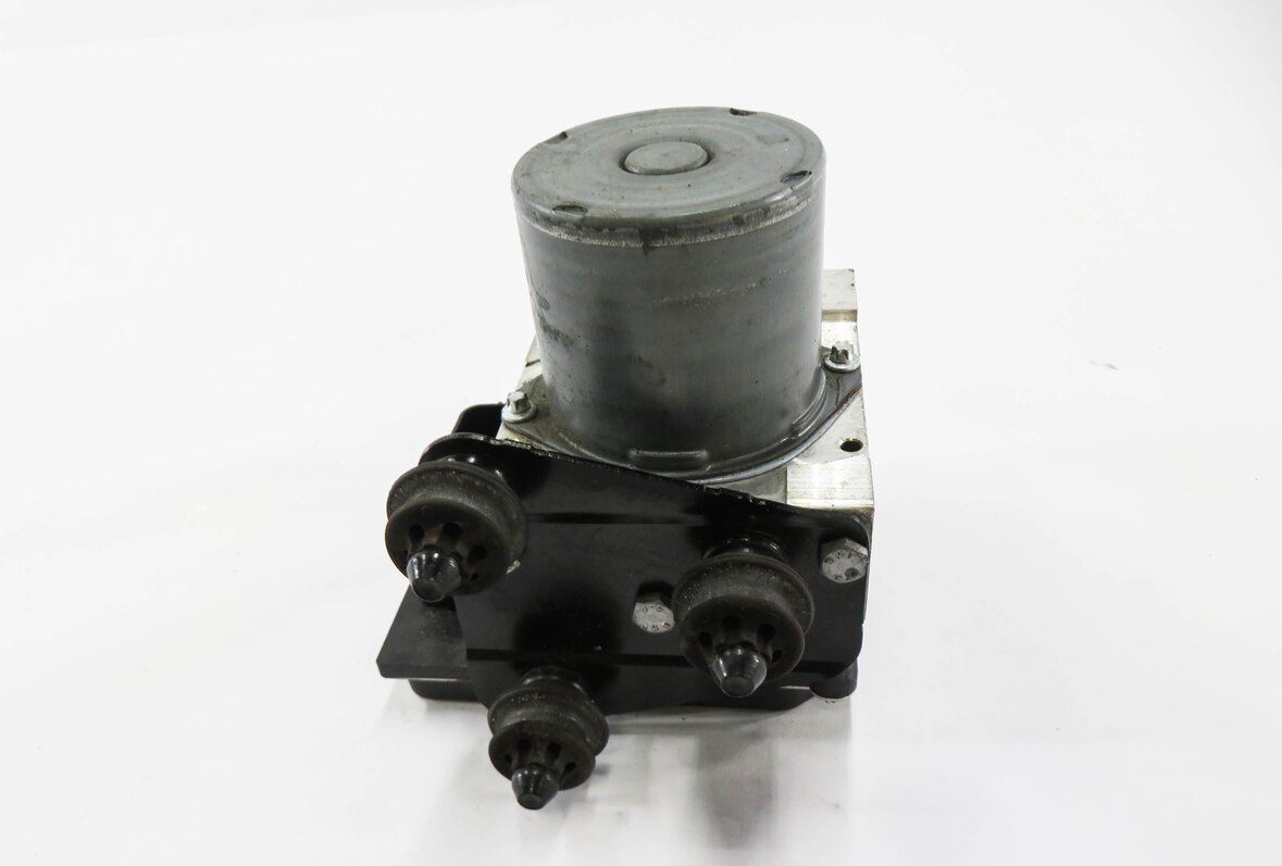 Thumbnail 3: 2014-2016 AUDI A4 A5 (B8 8K 8T) FWD - ABS ANTI LOCK BRAKE PUMP w/ MODULE