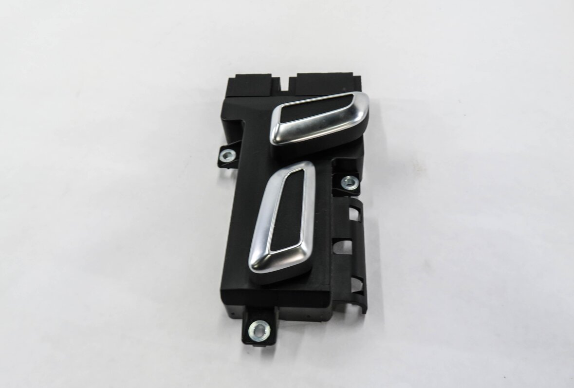 Thumbnail 3: 2014 AUDI A4 (B8 8K) RIGHT FRONT PASSENGER SEAT ADJUSTMENT SWITCH BUTTON