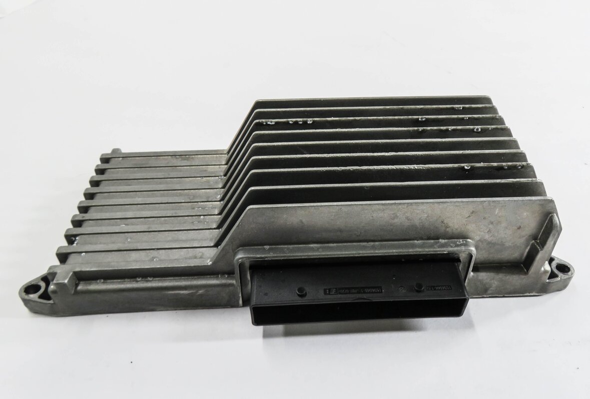 Thumbnail 2: 2013-2016 AUDI A4 S4 (B8 8K) RADIO STEREO AUDIO AMP AMPLIFIER (8UQ / 8YN)