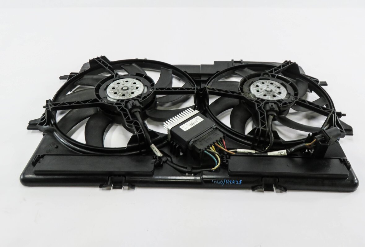 Thumbnail 5: 2009-2017 AUDI A4 A5 Q5 S4 (B8 8T 8R) 2.0L / 3.0L / 3.2L - RADIATOR COOLING FAN