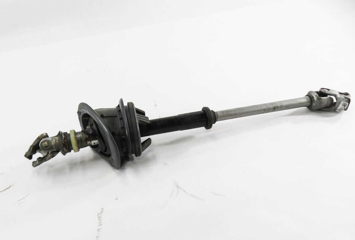 2014 AUDI A4 (B8 8K) STEERING COLUMN SHAFT LINKAGE U-JOINT COUPLER SHAFT