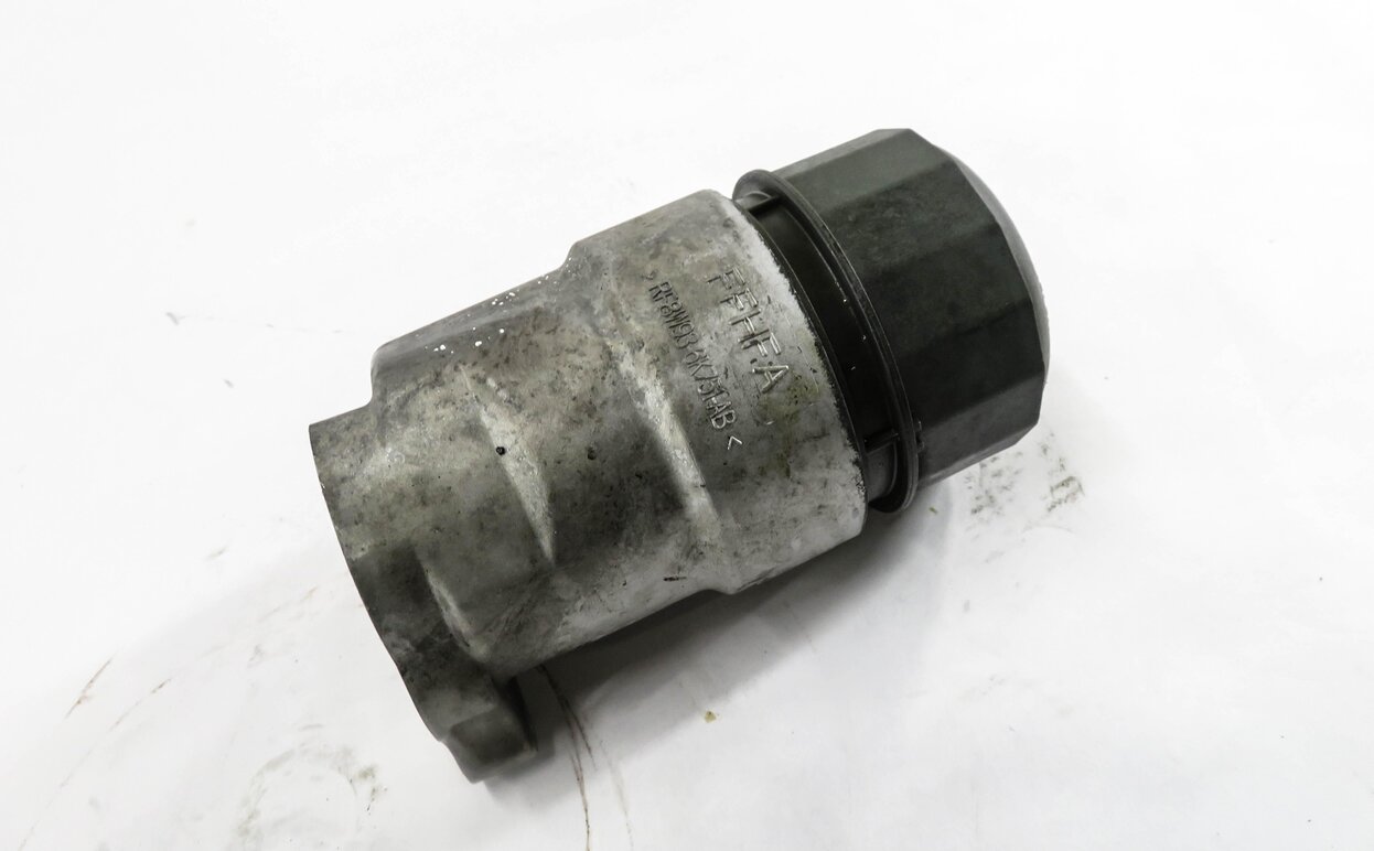 Thumbnail 1: 2010 RANGE ROVER (L322) 5.0L AJ133 V8 ENGINE - OIL FILTER HOUSING