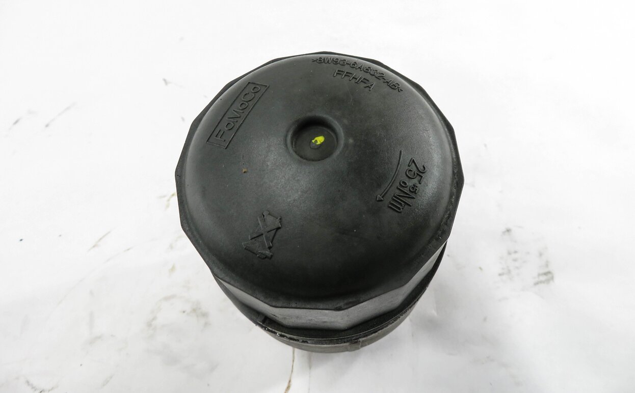 Thumbnail 3: 2010 RANGE ROVER (L322) 5.0L AJ133 V8 ENGINE - OIL FILTER HOUSING