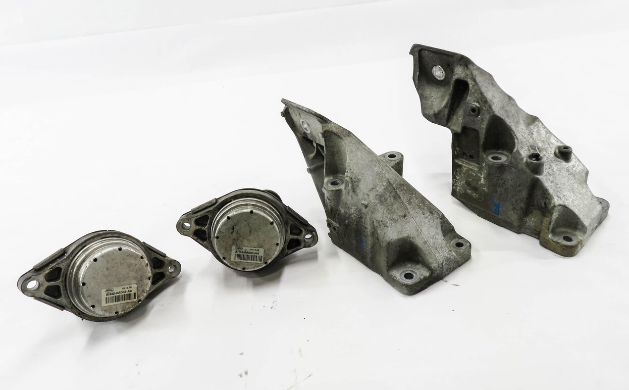 Thumbnail 2: 2010 RANGE ROVER (L322) 5.0L AJ133 V8 ENGINE - MOTOR MOUNT & BRAKET SET-4
