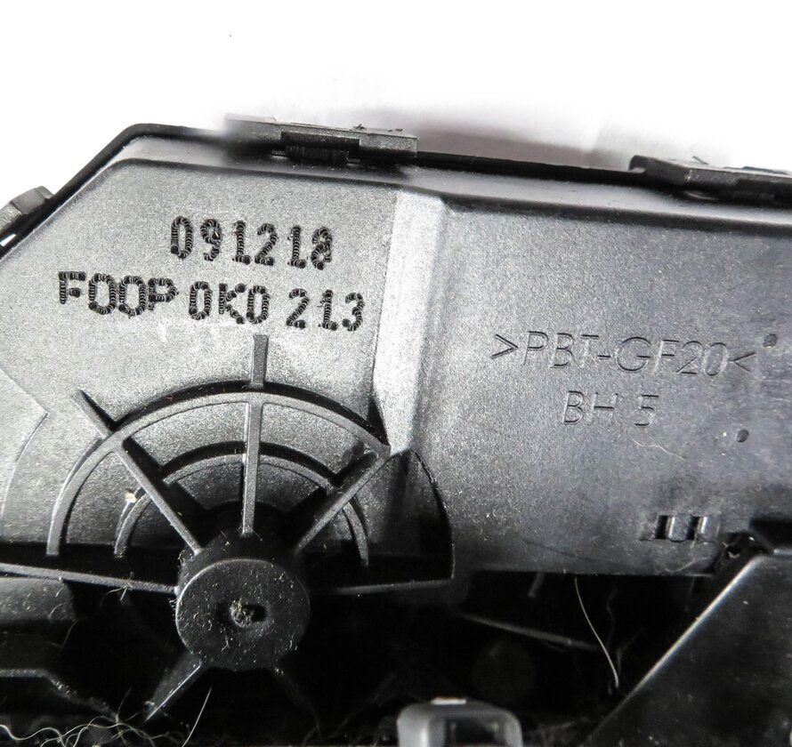 Thumbnail 5: 2010 RANGE ROVER (L322) REAR TRUNK LOCK LATCH ACTUATOR