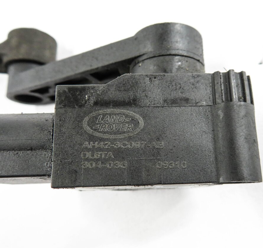 Thumbnail 4: 2010 RANGE ROVER (L322) LEFT FRONT DRIVER SUSPENSION HEIGHT LEVEL SENSOR