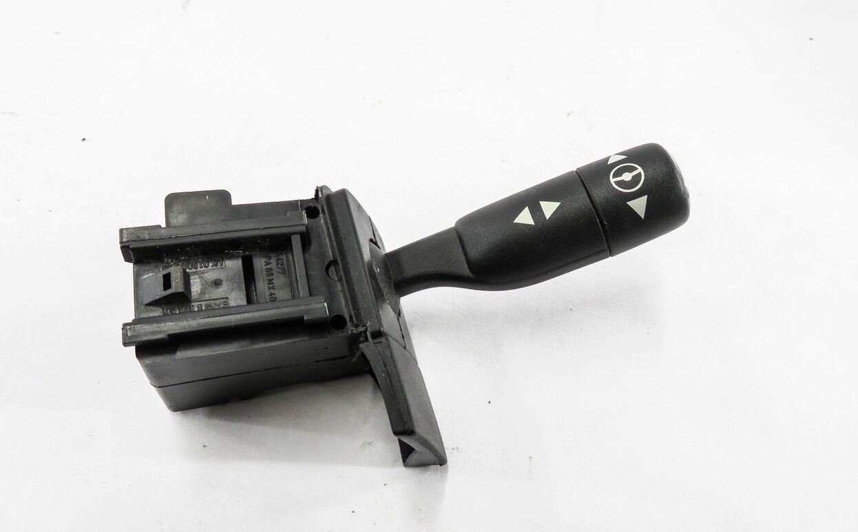 2010 RANGE ROVER (L322) STEERING COLUMN ADJUSTMENT SWITCH ARM LEVER