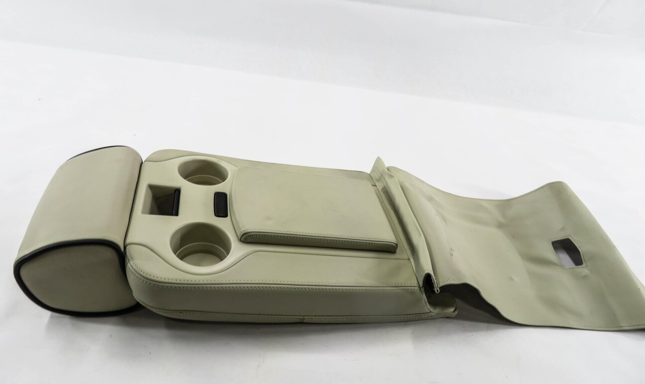 Thumbnail 2: 2010 RANGE ROVER (L322) REAR SEAT ARMREST CUP HOLDER CENTER HEADREST (IVORY)