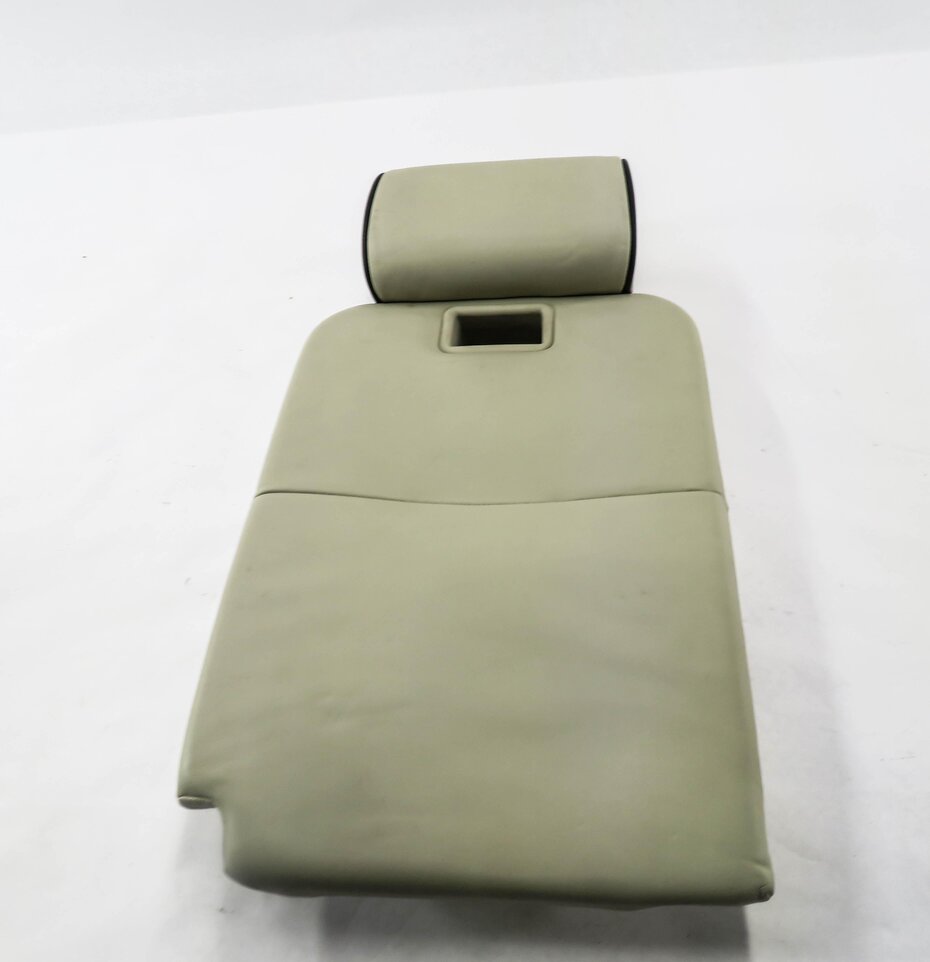 Thumbnail 3: 2010 RANGE ROVER (L322) REAR SEAT ARMREST CUP HOLDER CENTER HEADREST (IVORY)