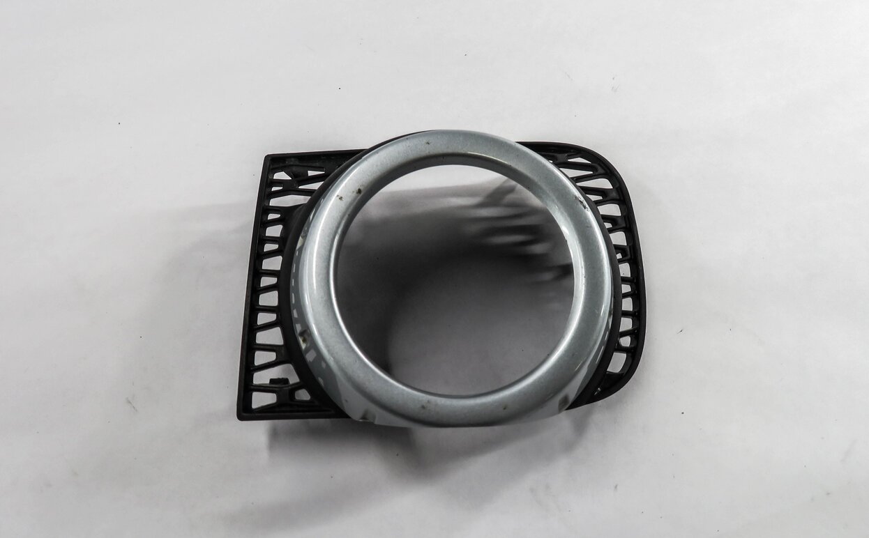 Thumbnail 2: 2010 RANGE ROVER (L322) RIGHT FRONT PASSENGER FOGLIGHT GRILLE TRIM