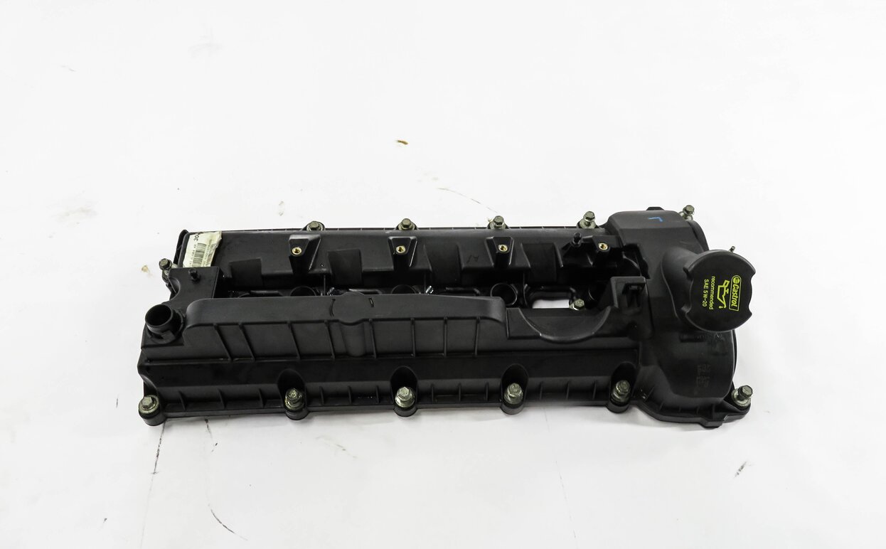 Thumbnail 3: 10-18 RANGE ROVER SPORT (L320 L322 L494 L405) 5.0L V8 - LEFT ENGINE VALVE COVER