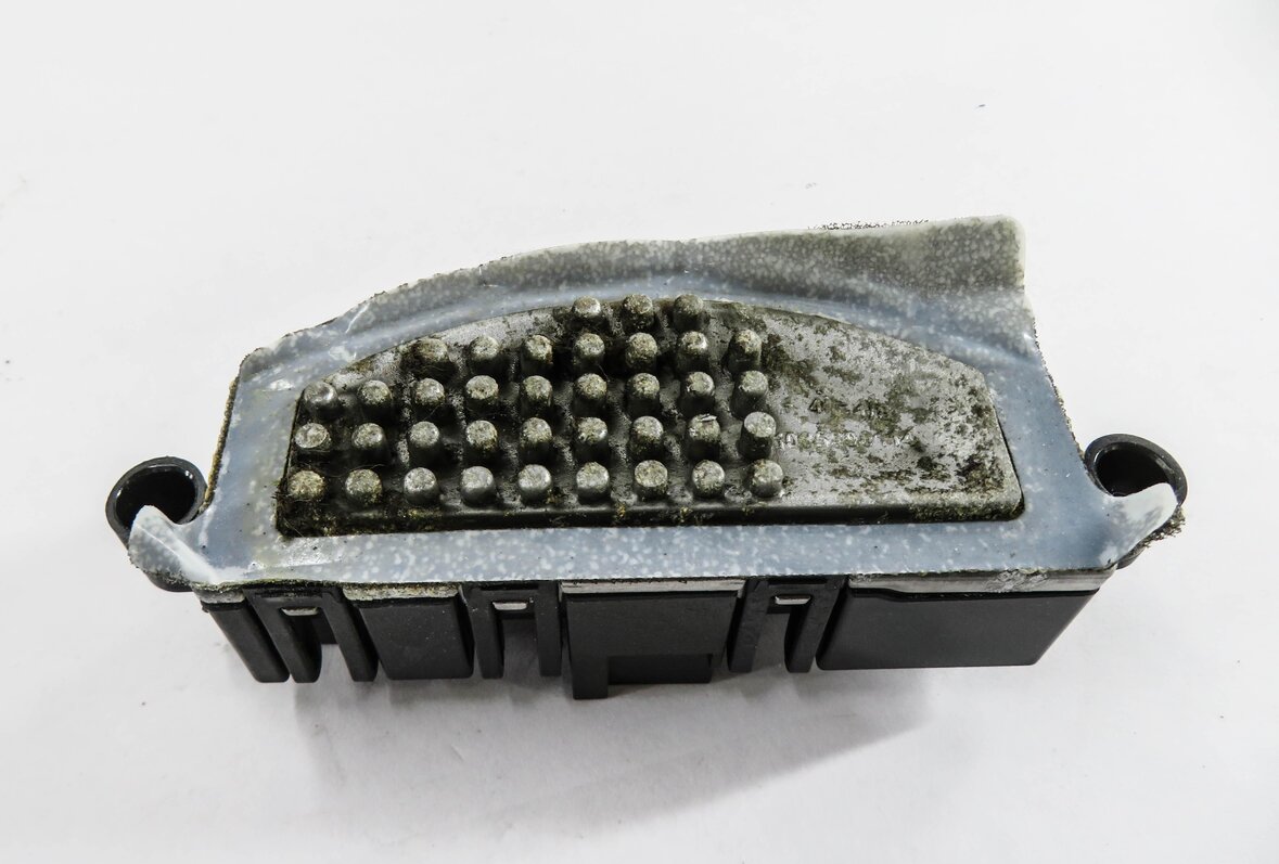 Thumbnail 2: 2010 RANGE ROVER (L322) FRONT HEATER A/C BLOWER MOTOR RESISTOR