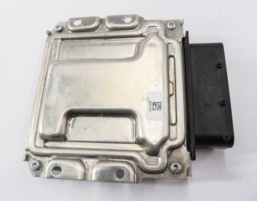 Thumbnail 3: 2014 BMW X5 (F15) DEF DIESEL EMISSION CONTROL MODULE