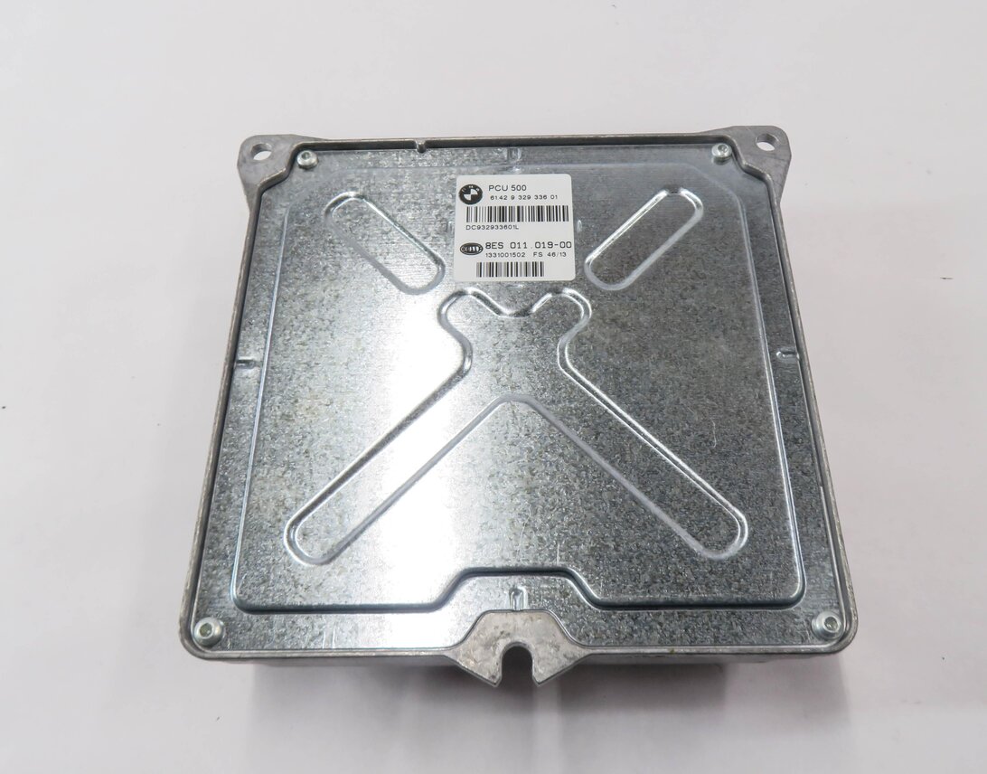 Thumbnail 4: 2014-2018 BMW X5 (F15) VOLTAGE CONVERTER CONTROL MODULE