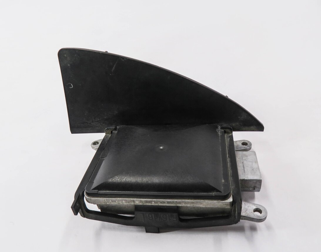 Thumbnail 2: 2014 BMW X5 (F15) A/T BLIND SPOT RADAR SENSOR CONTROL MODULE (MASTER)