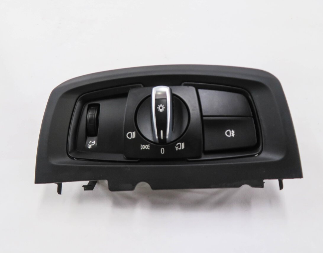 Thumbnail 3: 2014-2018 BMW X5 (F15) HEADLIGHT SWITCH (BLACK)