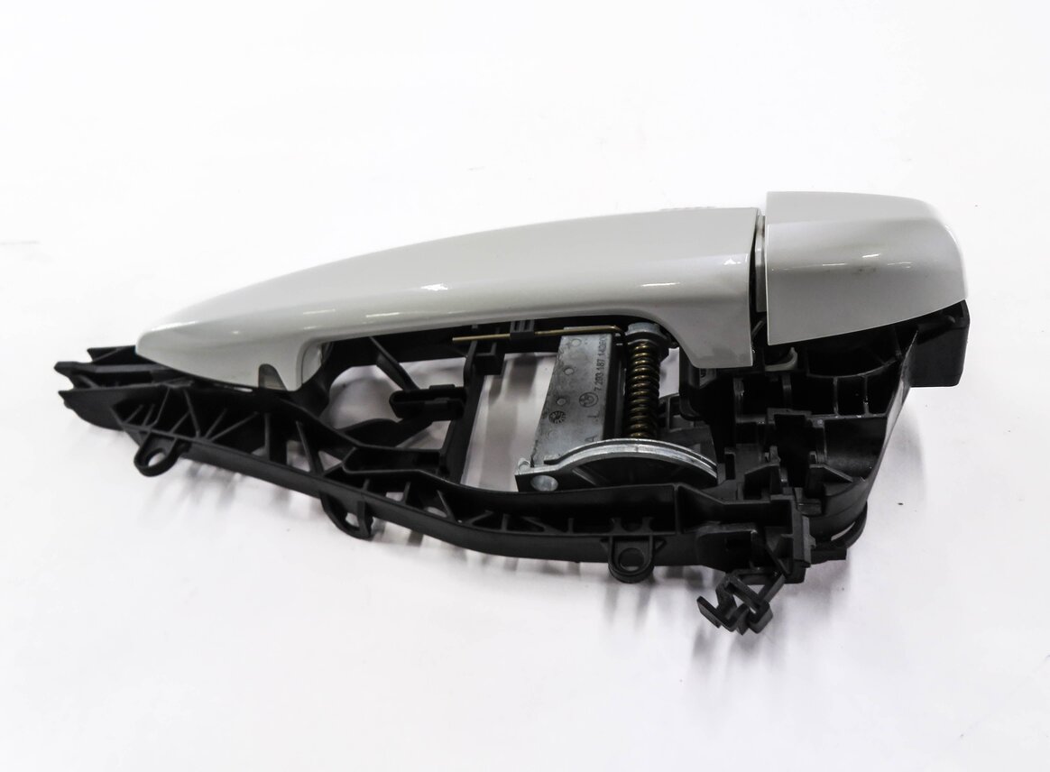 Thumbnail 3: 14-21 BMW X1 X2 X5 X6 (F15 F16 F39 F48) LEFT REAR COMFORT DOOR HANDLE (WHITE)
