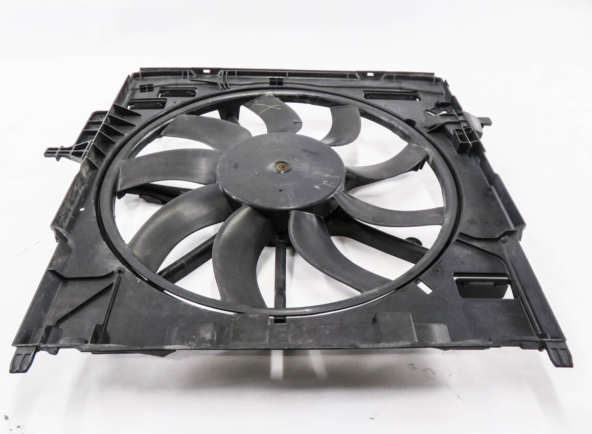 Thumbnail 2: 2014-2019 BMW X5 X6 (F15 F16) 2.0L / 3.0L / 3.0D - 850 WATT RADIATOR COOLING FAN