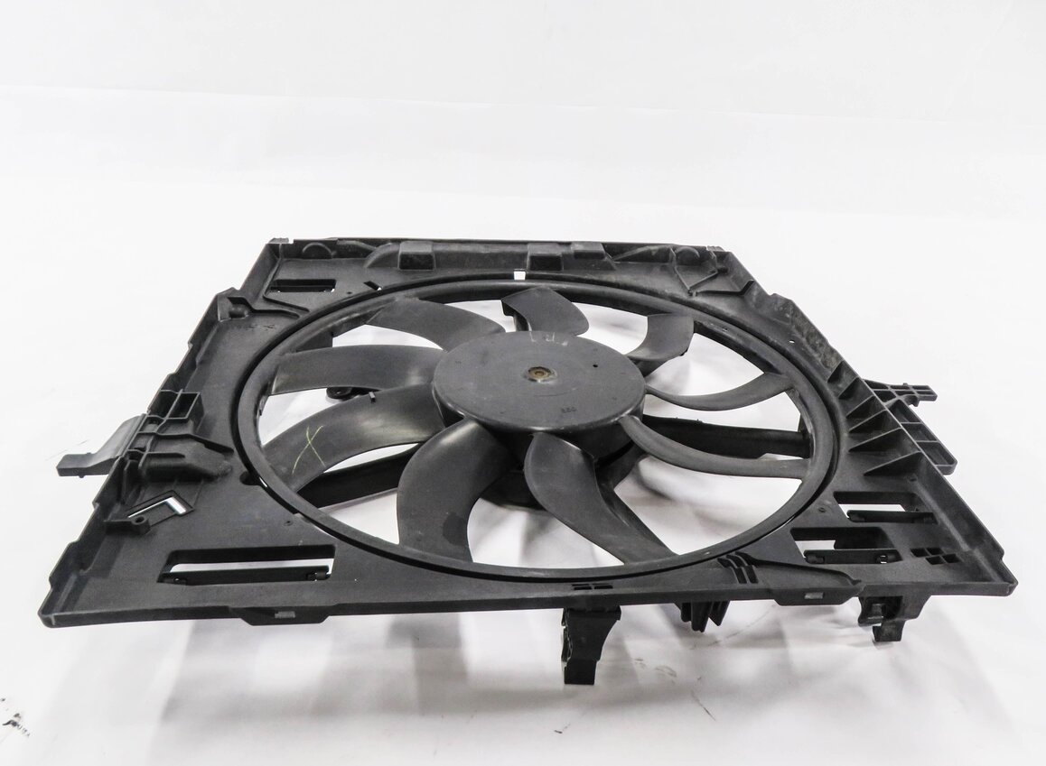 Thumbnail 3: 2014-2019 BMW X5 X6 (F15 F16) 2.0L / 3.0L / 3.0D - 850 WATT RADIATOR COOLING FAN