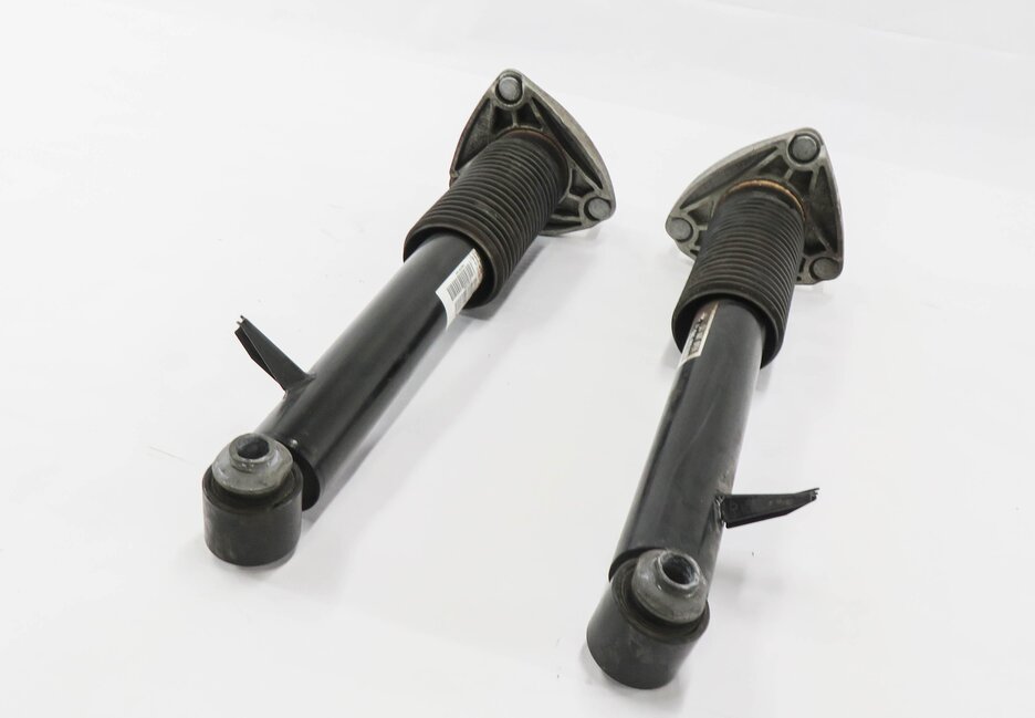 2014 BMW X5 (F15) LEFT & RIGHT REAR SUSPENSION SHOCK STRUT SET-2