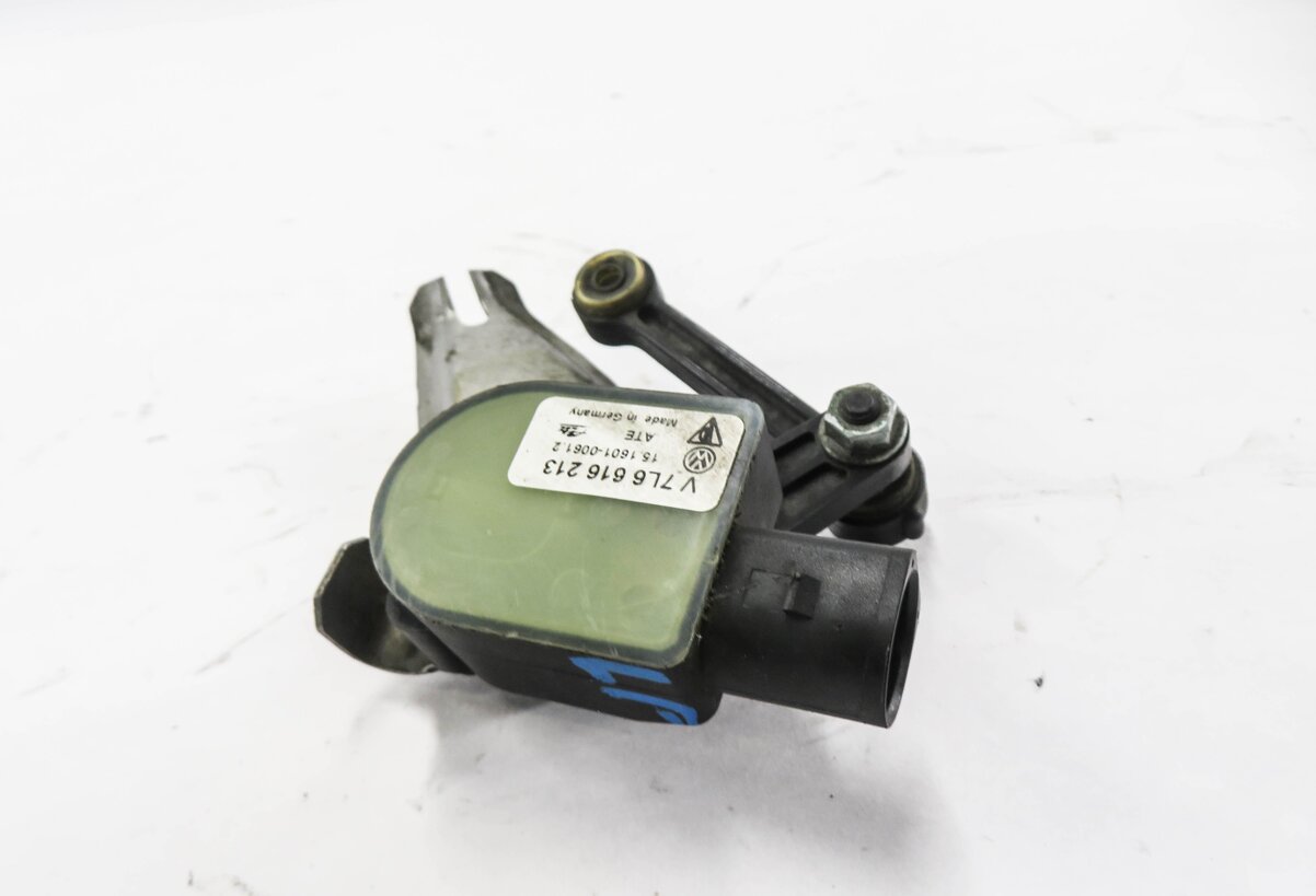 Thumbnail 2: 2007 AUDI Q7 (4L) LEFT FRONT DRIVER SUSPENSION HEIGHT LEVEL SENSOR