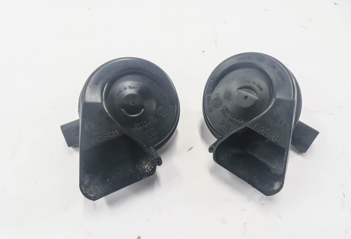 Thumbnail 2: 2007-2015 AUDI Q7 R8 (4L 4S) HIGH & LOW TONE HORN SET