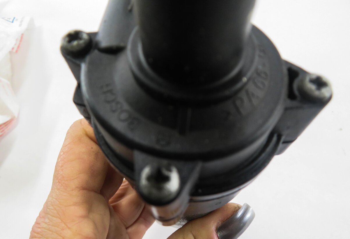Thumbnail 4: 2007 AUDI Q7 (4L) 3.6L BHK VR6 ENGINE - AUX AUXILIARY WATER PUMP