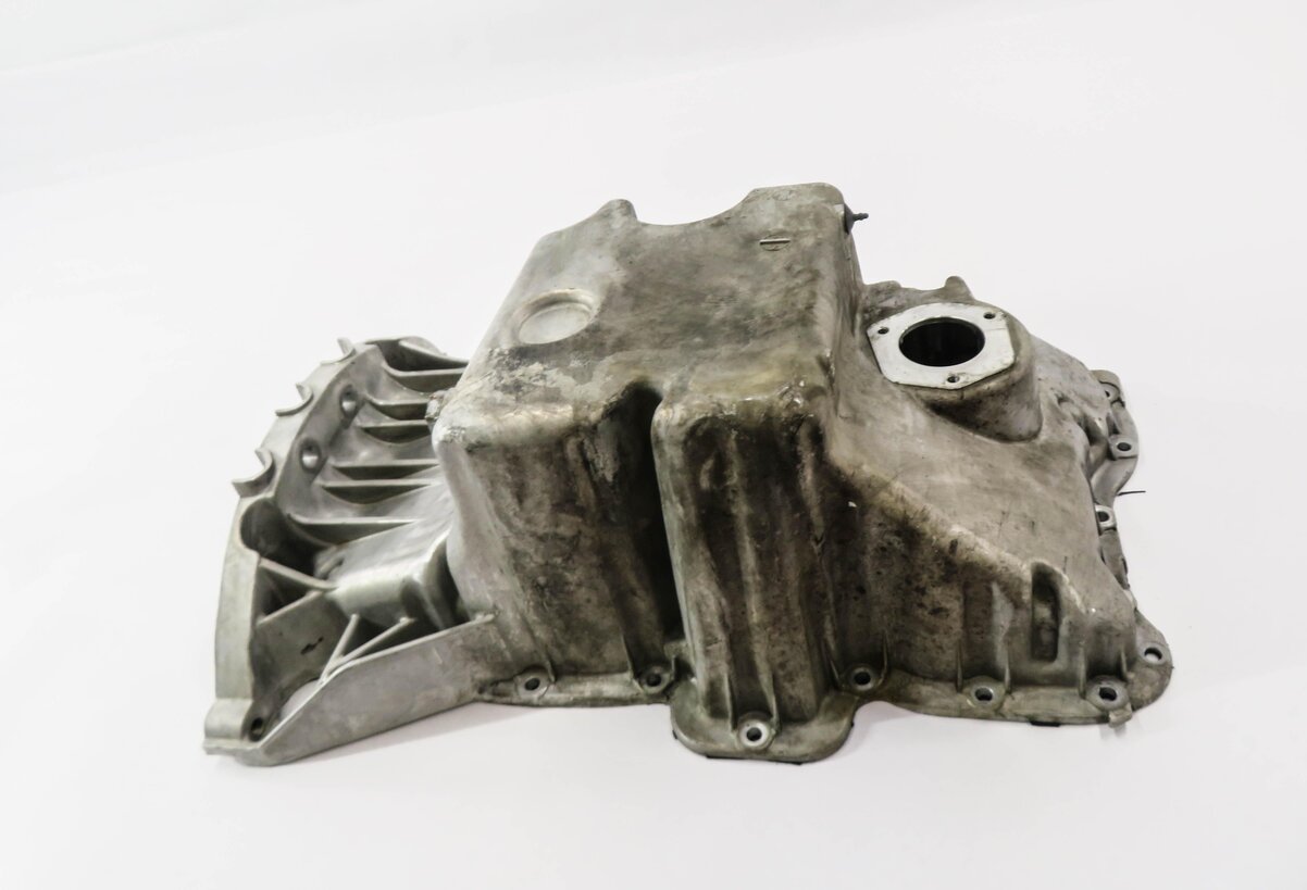 Thumbnail 2: 2006-2010 VW/AUDI Q7 (4L) TOUAREG 3.6L BHK VR6 ENGINE MOTOR OIL FLUID PAN SUMP