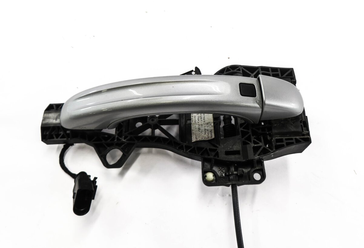 Thumbnail 3: 2007-2015 AUDI Q7 (4L) LEFT REAR KEYLESS EXTERIOR DOOR HANDLE (SILVER METALLIC)