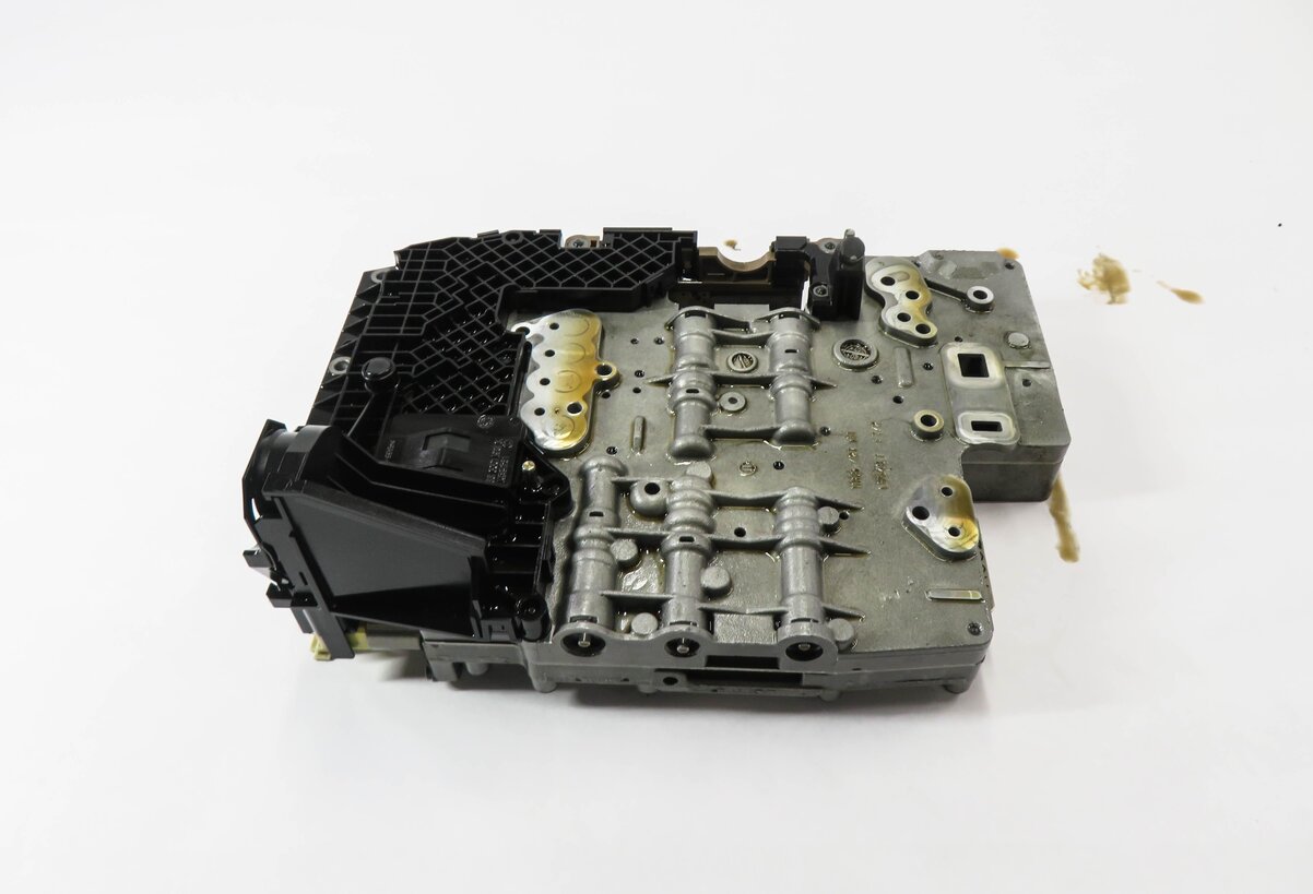 Thumbnail 3: 2007-2008 AUDI Q7 (4L) 3.6L A/T AUTOMATIC TRANSMISSION VALVE BODY w/ MECHATRONIC