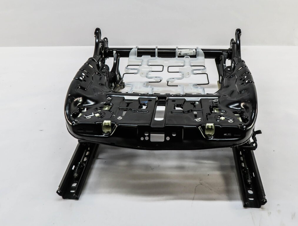 Thumbnail 3: 2014-2018 BMW X5 (F15) LEFT FRONT DRIVER COMFORT SEAT TRACK w/ MOTORS
