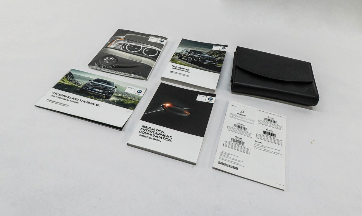 2015 BMW X5 (F15) OWNERS MANUAL BOOK BOOKLET GUIDE SET w/ CASE