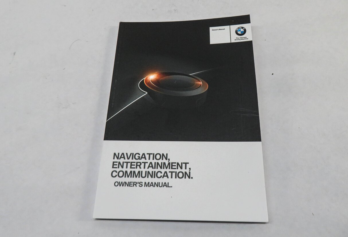 Thumbnail 6: 2015 BMW X5 (F15) OWNERS MANUAL BOOK BOOKLET GUIDE SET w/ CASE