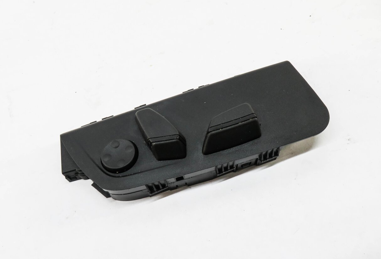 2015 BMW X5 (F15) RIGHT FRONT PASSENGER SEAT ADJUSTMENT SWITCH BUTTON