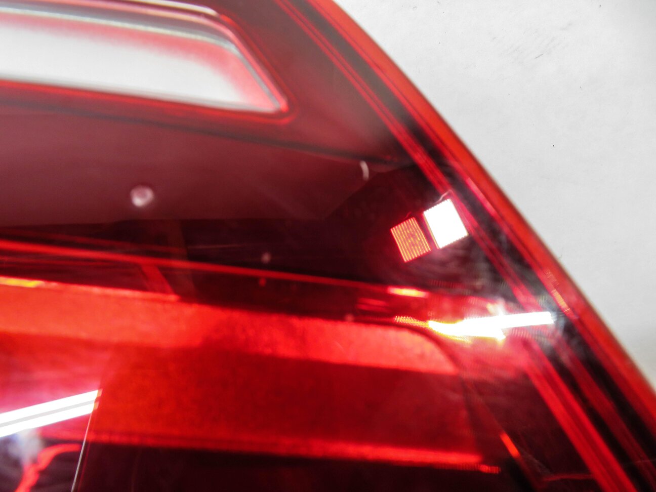 Thumbnail 6: 14-18 BMW X5 X5M ///M (F15 F85) RIGHT PASSENGER REAR INNER TAILLIGHT LIGHT LAMP