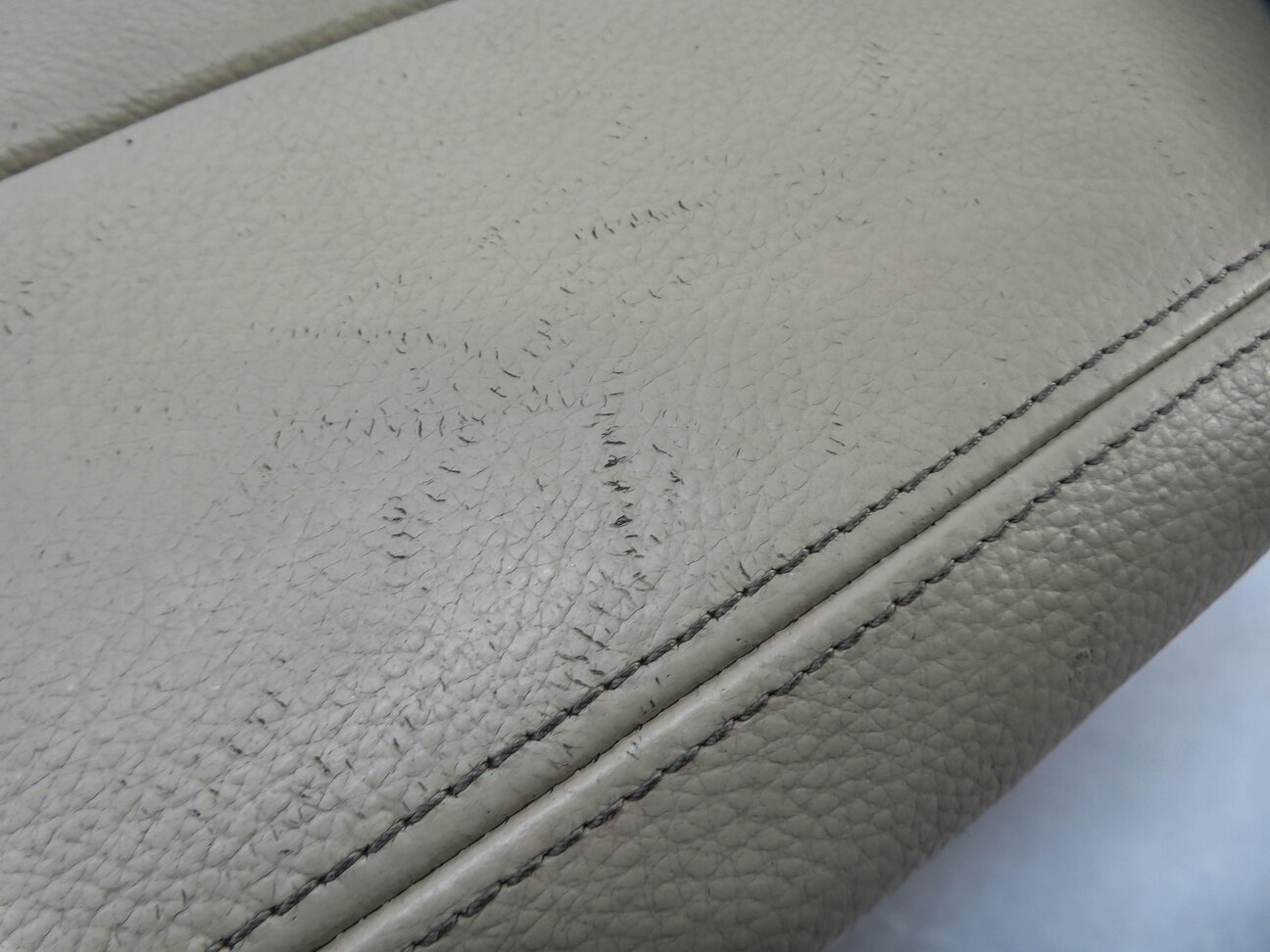 Thumbnail 5: 2014-2019 BMW X5 X6 (F15 F16) FRONT CENTER CONSOLE ARM REST COMPARTMENT (BEIGE)