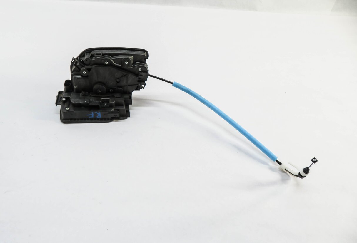 2014-2019 BMW I3 X1 X2 X5 X6 (F15 F16 F39 F48) RIGHT FRONT PASSENGER DOOR LATCH