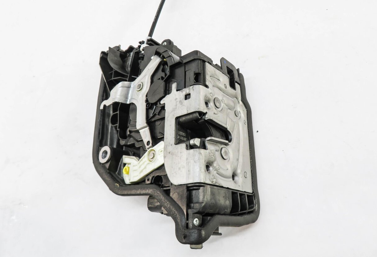 Thumbnail 3: 2014-2019 BMW I3 X1 X2 X5 X6 (F15 F16 F39 F48) LEFT FRONT DRIVER DOOR LOCK LATCH