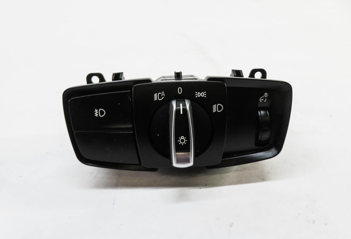 Thumbnail 3: 2014-2018 BMW X5 (F15) HEADLIGHT SWITCH
