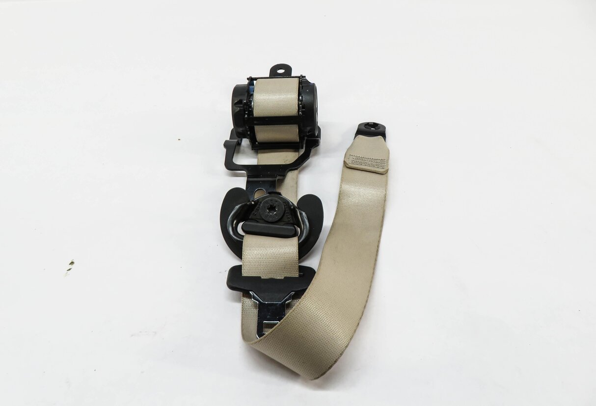 Thumbnail 4: 2015 BMW X5 (F15) LEFT & RIGHT REAR 2nd ROW SEAT SEATBELT RETRACTOR SET (OYSTER)