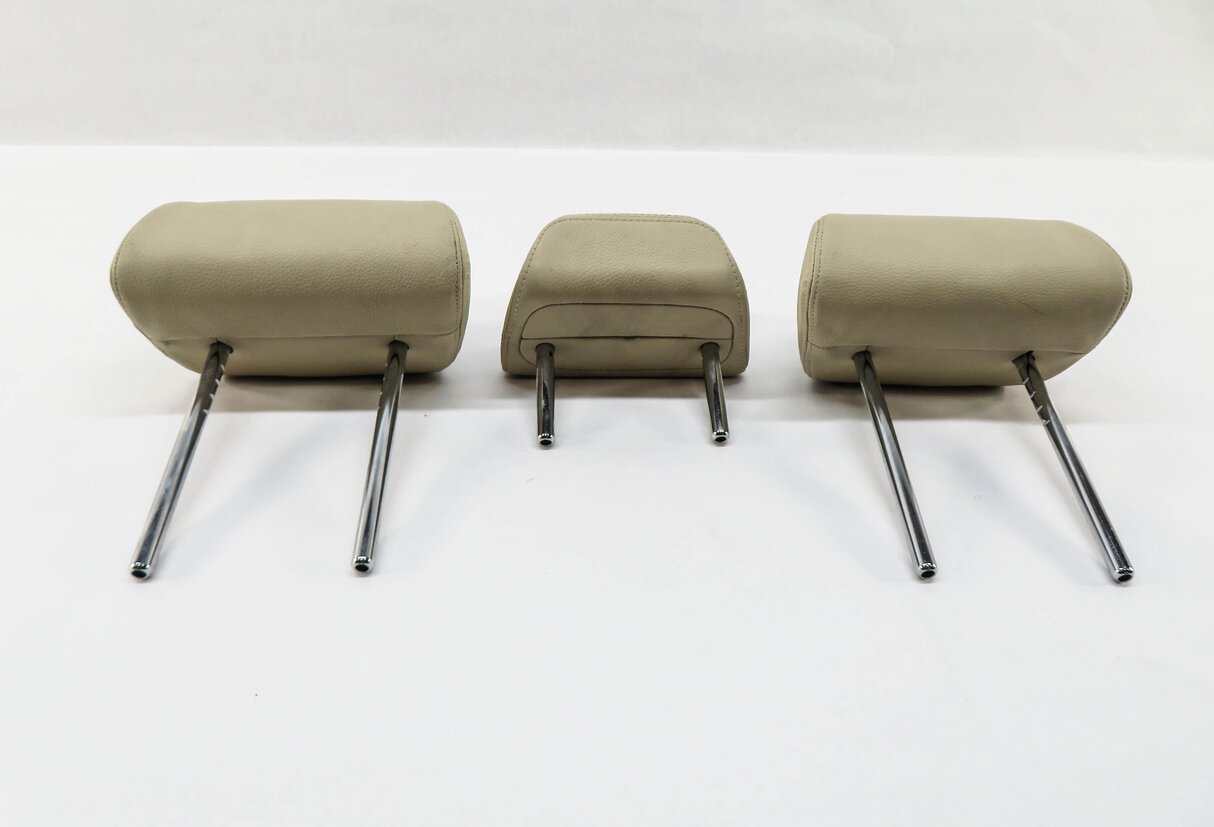 Thumbnail 2: 2015 BMW X5 (F15) REAR 2nd SECOND ROW SEAT HEADREST SET-3 (BLACK LEATHER)