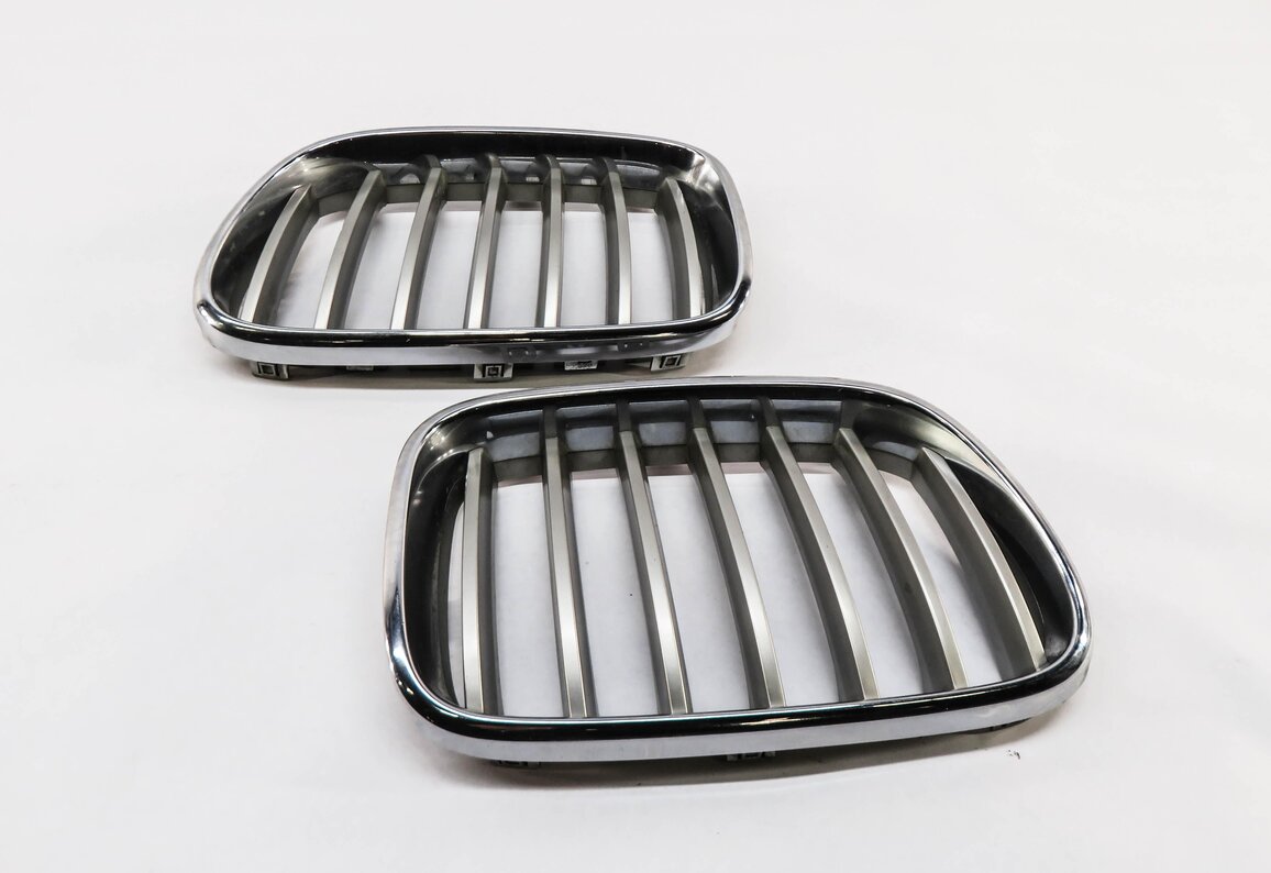 Thumbnail 2: 2013-2017 BMW X3 (F25) FRONT LEFT & RIGHT GRILLE HOOD VENT TRIM SET-2