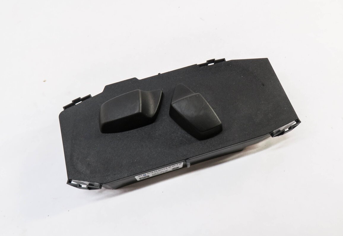 2013 BMW X3 (F25) RIGHT FRONT PASSENGER SEAT ADJUSTMENT SWITCH