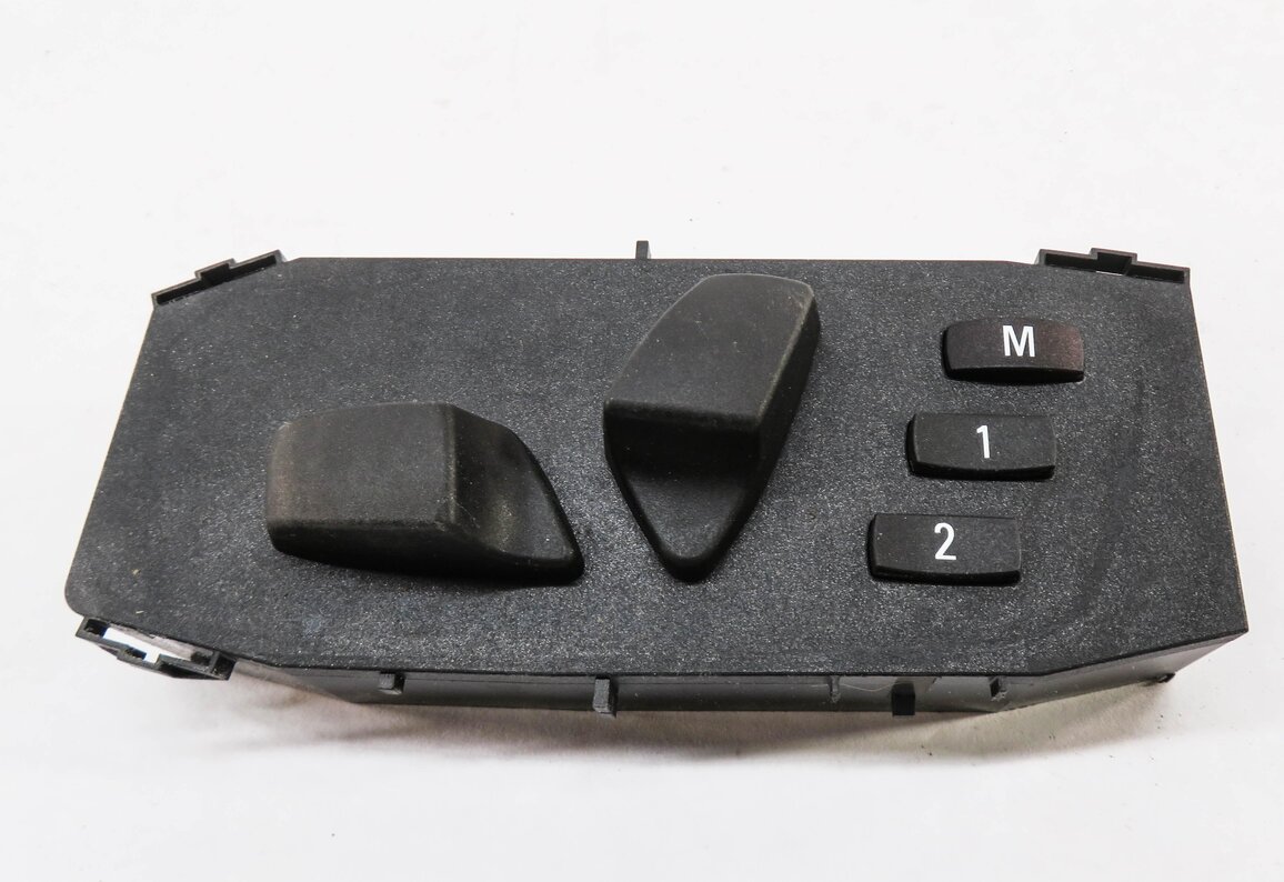 Thumbnail 2: 2013 BMW X3 (F25) LEFT FRONT DRIVER MEMORY SEAT ADJUSTMENT SWITCH