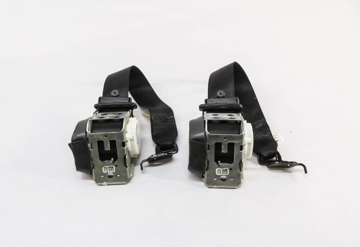 Thumbnail 3: 2013 BMW X3 (F25) LEFT & RIGHT REAR SEAT SEATBELT RETRACTOR SET-2 (BLACK)